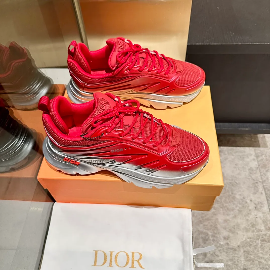 p680🐮🐮New to the Dior collection, these C'est Dior sneakers make a bold and stylish statement. Carefully crafted, the letters C and D are displayed on the sides of the upper for style, and the details add a touch of elegance. The lightweight two-tone Dior sole offers exceptional comfort and sporty appeal. Can add a stylish touch to any casual look. Christian Dior Paris signature on the tongue and sole. Two-tone notches feature Christian Dior's lucky star symbol. Women’s size 35-40, men’s size 38-45